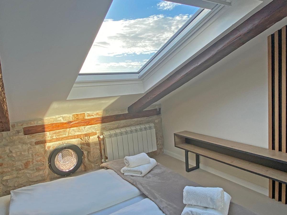 Castropola Views With Private Parking Apartment Pula