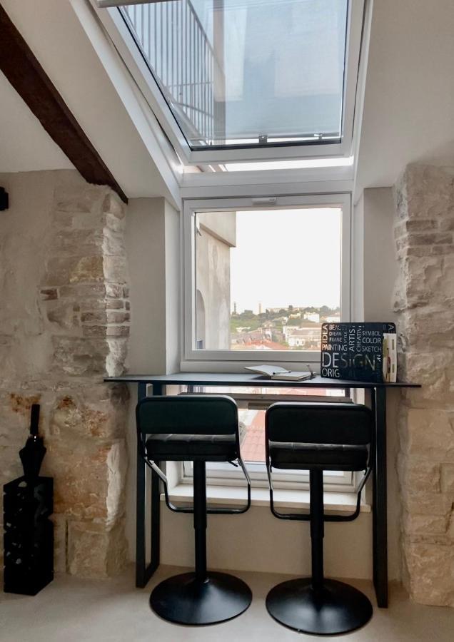 Castropola Views With Private Parking Apartment *