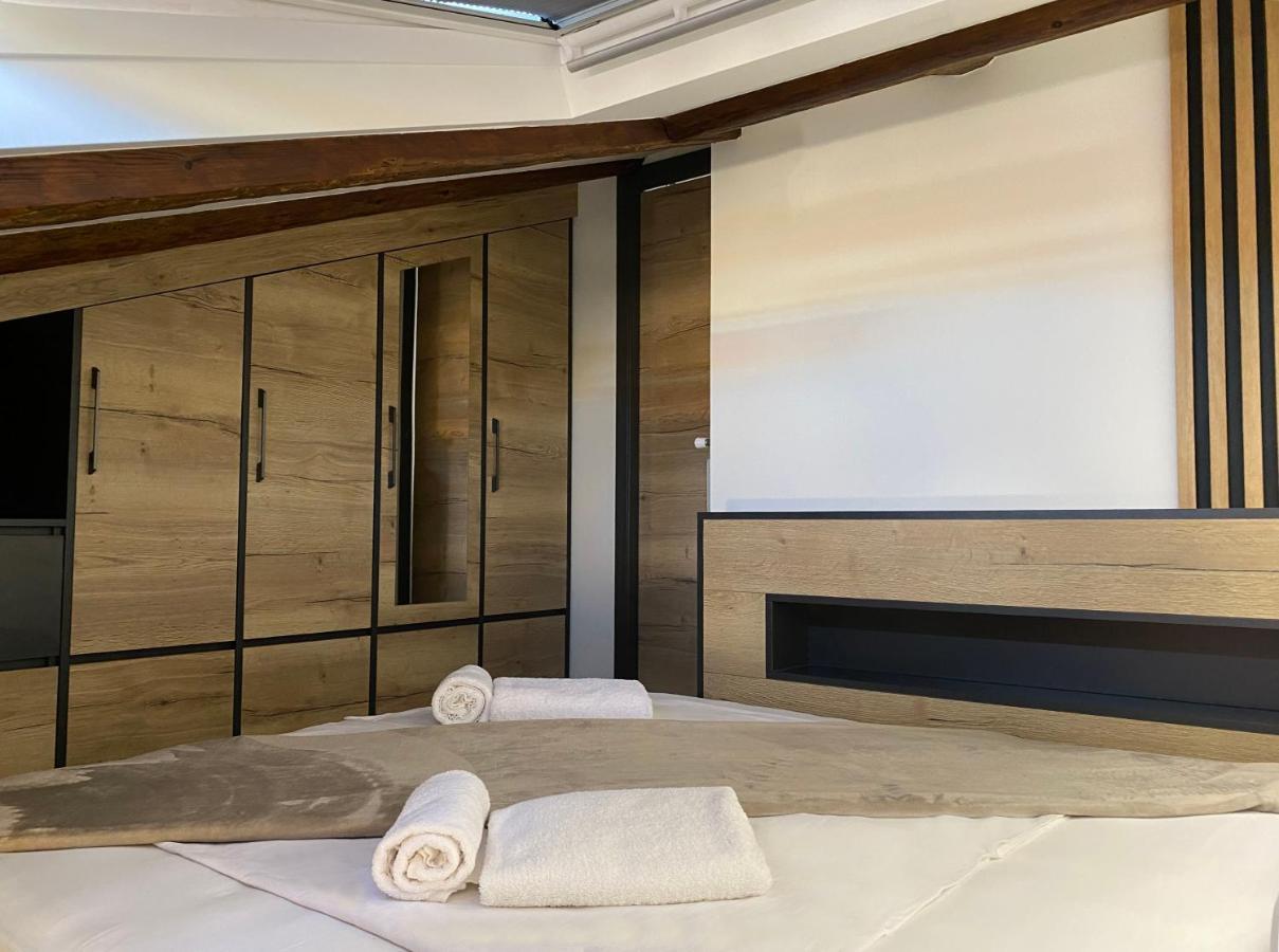 Apartment Castropola Views With Private Parking *