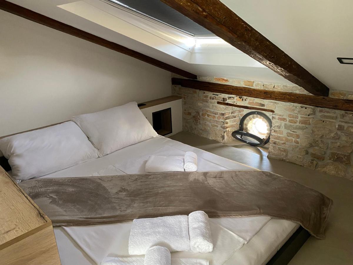 Apartment Castropola Views With Private Parking